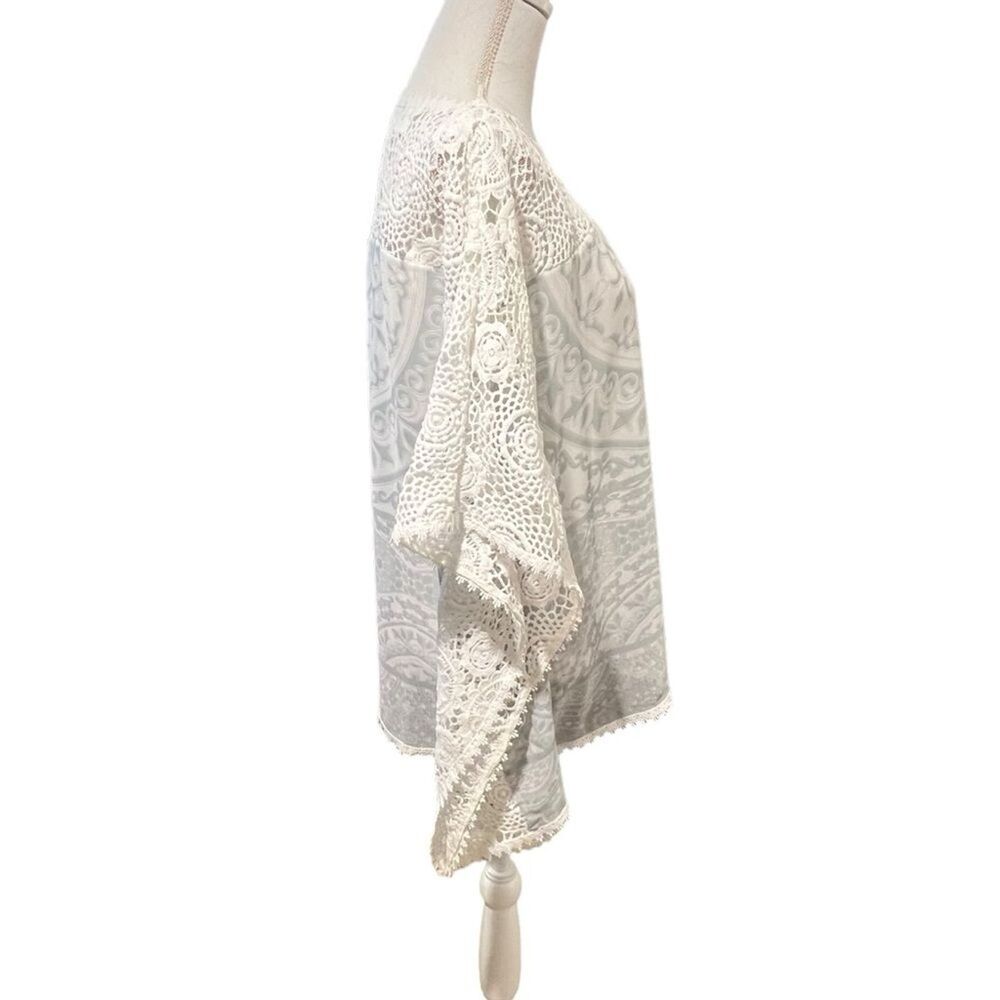 Hale Bob Beachy Mandala Print Tunic Top Sz M Grey White Crochet Trim Boho Resort - Picture 2 of 8